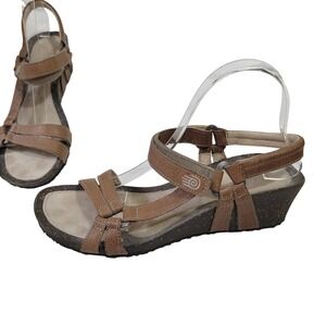 Teva Ventura Wedge Brown Leather Strappy Sandals Size 10 EUC